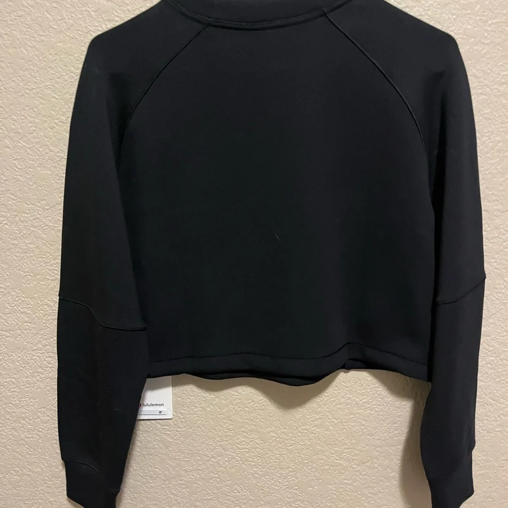 NWT lululemon athletica Black Sweatshirt Smooth Spacer Cropped Pullover Logo - Picture 5 of 6